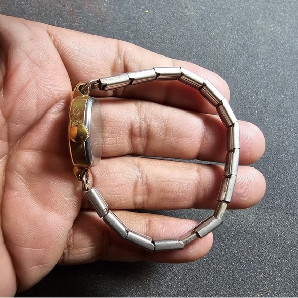 Vintage Timex Cocktail Watch Mechanical Wind Up Gold Tone Needs New Band - Picture 6 of 8